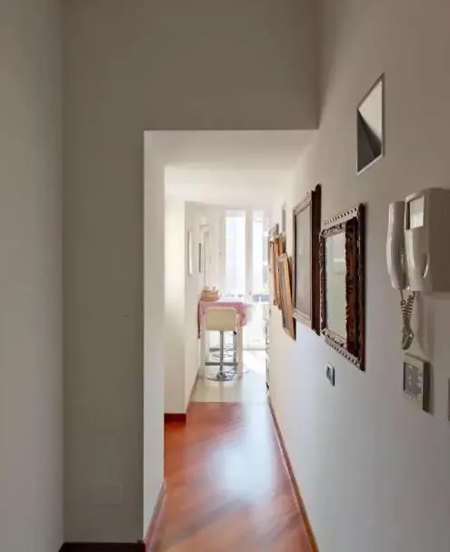 Stanza Nr 2 In Zona Solari In Appartamento Incantevole Milan Guest house